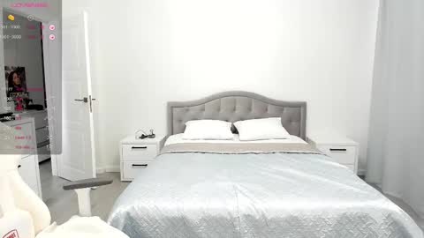 Snapshot of ariel__grand chatting on February 24, 5:11 am Ariel online show from February 24, 5:11 am