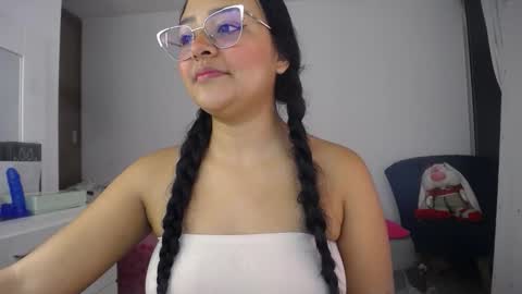 daniella online show from October 31, 2:12 am