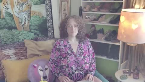 Snapshot of arielabai chatting on October 30, 5:02 pm Arielle Ari online show from October 30, 5:02 pm