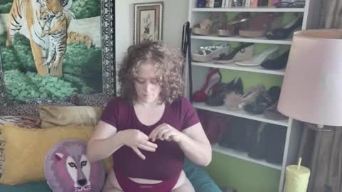 Snapshot of arielabai chatting on November 4, 4:06 pm Arielle Ari online show from November 4, 4:06 pm