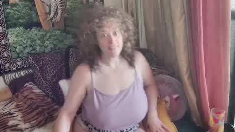 Arielle Ari online show from April 7, 6:19 pm