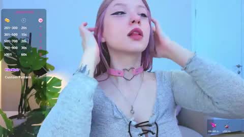 Snapshot of arielabradberry chatting on May 23, 10:30 am Ariel online show from May 23, 10:30 am