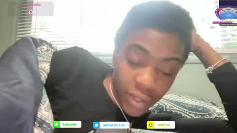 Snapshot of arielbliss69 chatting on April 28, 2:44 pm arielbliss69 online show from April 28, 2:44 pm