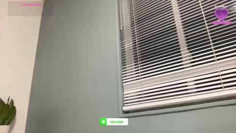 Snapshot of arielbliss69 chatting on May 5, 6:43 am arielbliss69 online show from May 5, 6:43 am