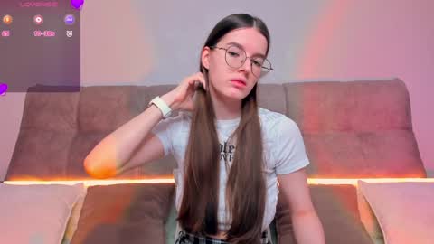 Ariella online show from December 9, 4:56 am