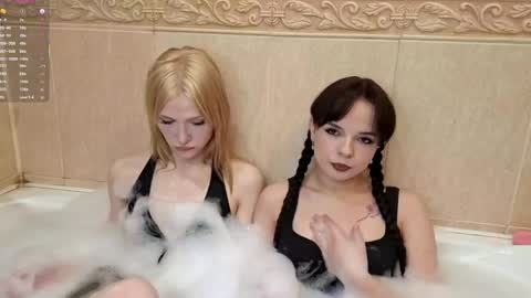 Cassandra online show from April 10, 6:34 pm