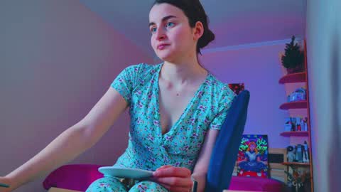 arielstonks_lovee online show from January 14, 4:04 am