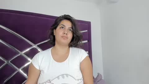 Snapshot of ariht chatting on December 15, 10:39 am ariht online show from December 15, 10:39 am