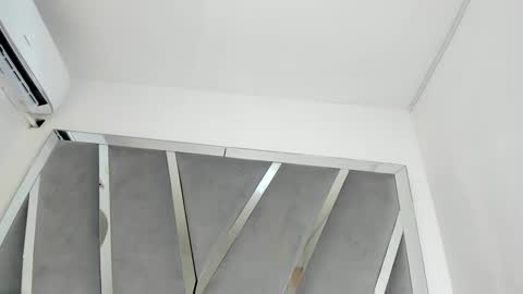 Snapshot of ariht chatting on December 20, 2:41 am ariht online show from December 20, 2:41 am