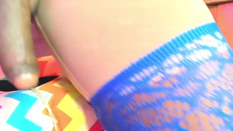 Snapshot of arii_xxx chatting on December 13, 9:30 pm ari 3 online show from December 13, 9:30 pm