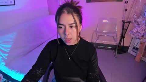  Arianna  online show from September 25, 2:10 pm