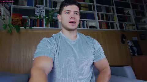 Snapshot of arilass chatting on September 28, 6:41 am A n g e l f r o m H e l l online show from September 28, 6:41 am