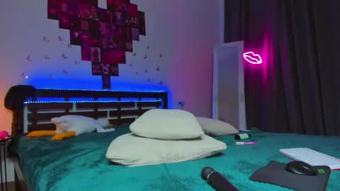 Ari online show from October 18, 8:53 pm