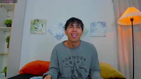 Snapshot of arion_sherwind chatting on November 10, 7:13 pm Arion online show from November 10, 7:13 pm