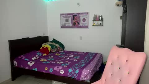 Snapshot of ariza1515 chatting on December 1, 11:59 am ariza1515 online show from December 1, 11:59 am