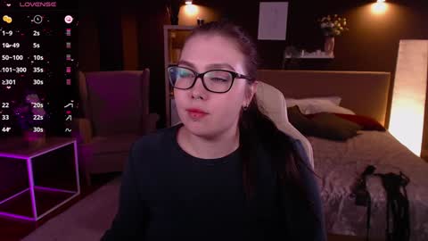 Snapshot of arizonaa_muse chatting on January 10, 3:27 pm Astrid online show from January 10, 3:27 pm