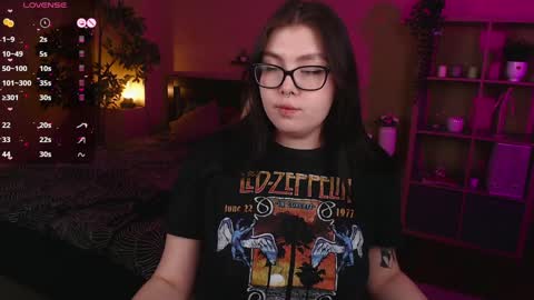 Snapshot of arizonaa_muse chatting on February 8, 12:28 pm Astrid online show from February 8, 12:28 pm