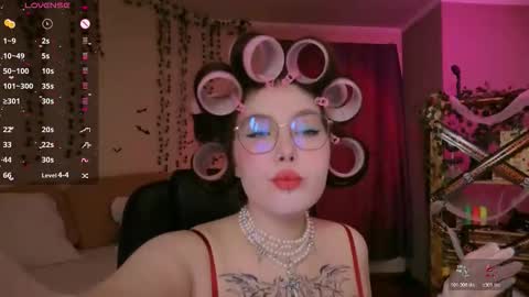 Snapshot of arizonaa_muse chatting on October 28, 1:53 am Astrid online show from October 28, 1:53 am