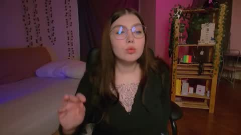 Snapshot of arizonaa_muse chatting on November 23, 3:17 am Astrid online show from November 23, 3:17 am