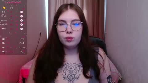 Snapshot of arizonaa_muse chatting on July 31, 3:50 am Astrid online show from July 31, 3:50 am