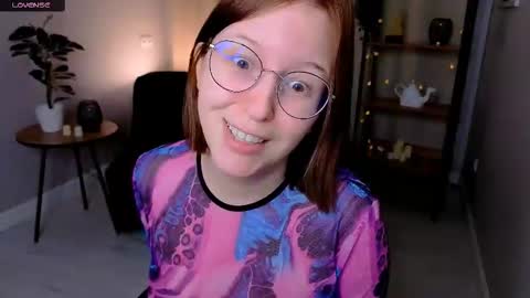 Snapshot of arizzzona_baby chatting on December 19, 7:04 am Arizona online show from December 19, 7:04 am