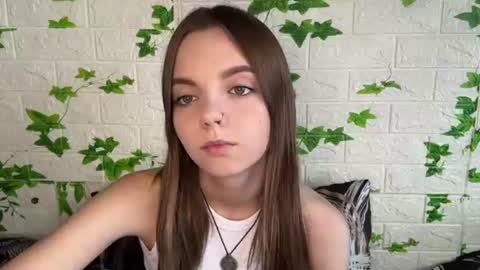 Lisa online show from June 26, 2:10 pm