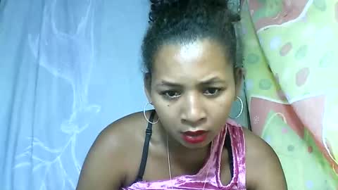 armonnette9794 online show from May 15, 2:46 pm