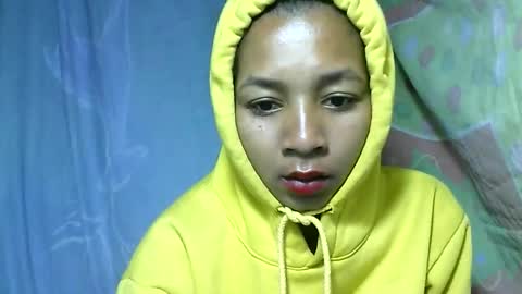 armonnette9794 online show from May 16, 2:52 am