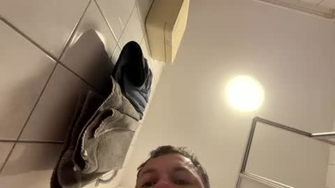 armyskater32 online show from July 14, 5:23 am