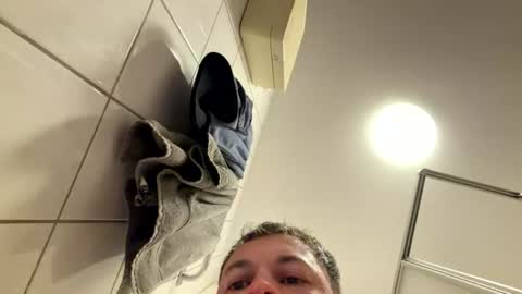armyskater32 online show from July 17, 9:08 pm
