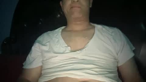 Snapshot of arnie774u chatting on September 10, 2:33 am arnie774u online show from September 10, 2:33 am