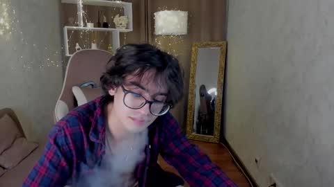 Arnold online show from December 13, 7:10 pm