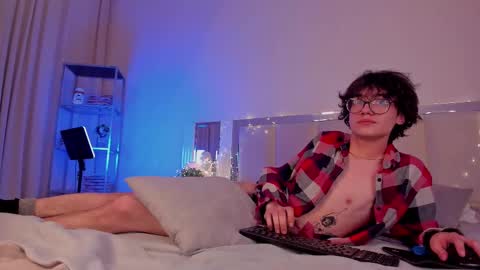 Arnold online show from December 14, 4:31 pm