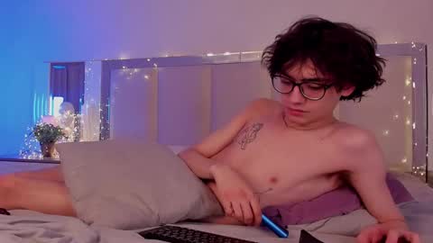 Arnold online show from December 14, 7:46 pm