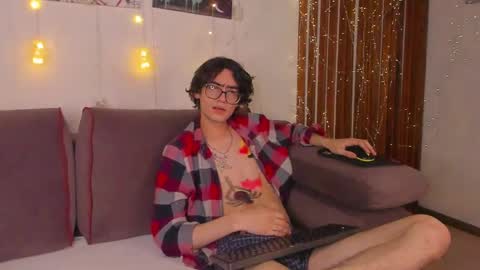 Arnold online show from December 25, 10:05 pm