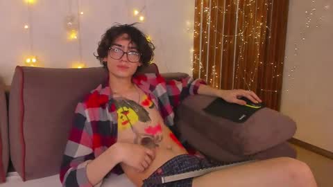 Arnold online show from December 26, 4:10 am