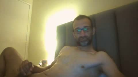 Snapshot of arnoldmir chatting on June 21, 7:38 pm Arnoldmir online show from June 21, 7:38 pm