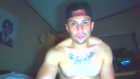 Snapshot of aroddriguezz2020 chatting on March 9, 8:18 am aroddriguezz2020 online show from March 9, 8:18 am