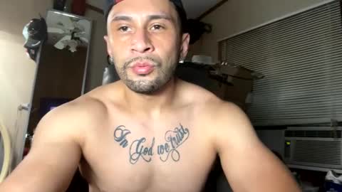 Snapshot of aroddriguezz2020 chatting on September 11, 2:22 am aroddriguezz2020 online show from September 11, 2:22 am