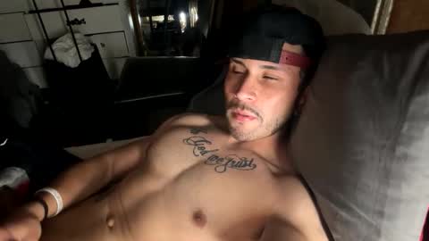 Snapshot of aroddriguezz2020 chatting on November 30, 1:48 pm aroddriguezz2020 online show from November 30, 1:48 pm