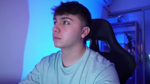 aron__cooper online show from April 4, 2:43 am