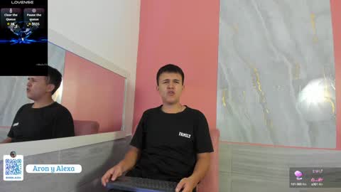 Snapshot of aron_alexa chatting on December 2, 1:13 pm Alexa Aron online show from December 2, 1:13 pm