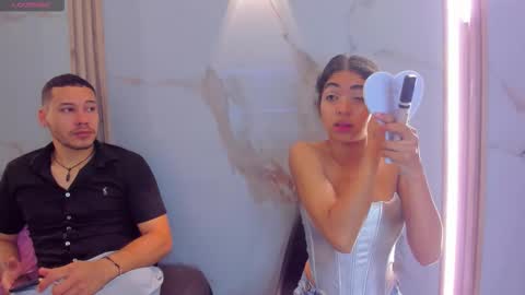 aron and molly online show from November 15, 12:02 pm