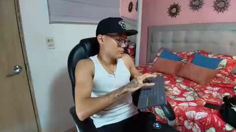 aron_big_big online show from October 21, 8:42 pm