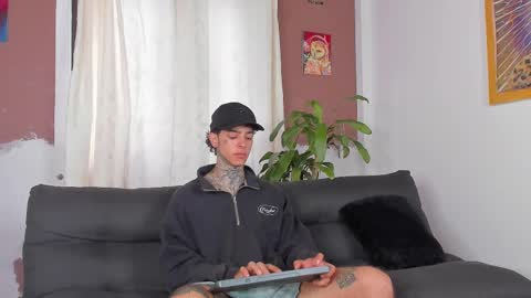 Snapshot of aron_ford chatting on October 3, 1:19 pm Aron ford online show from October 3, 1:19 pm