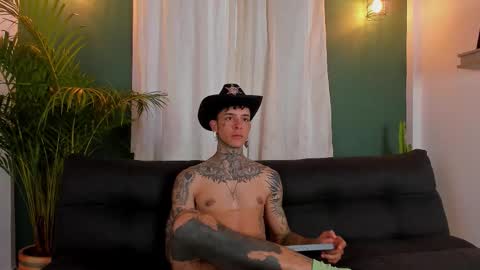 Snapshot of aron_ford chatting on November 2, 11:34 am Aron ford online show from November 2, 11:34 am