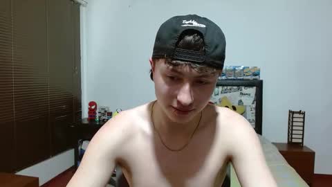 Snapshot of aron_miller18 chatting on January 15, 5:05 pm Aaron online show from January 15, 5:05 pm