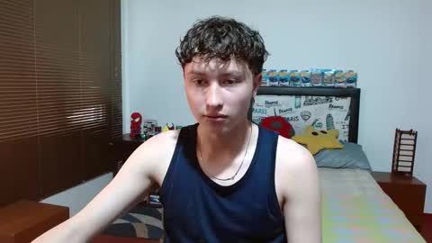 Snapshot of aron_miller18 chatting on January 20, 8:40 pm Aaron online show from January 20, 8:40 pm