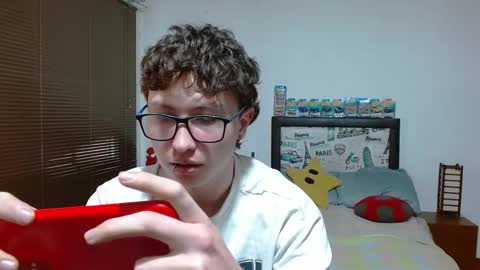 Snapshot of aron_miller18 chatting on January 24, 2:19 pm Aaron online show from January 24, 2:19 pm