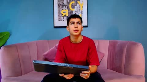 aron_pulse online show from February 2, 1:21 pm